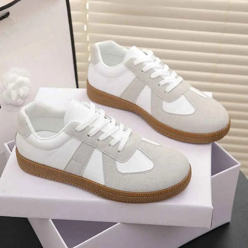 Retro Casual Sports Shoes Womens Flat Sneakers Single-layer Shoes AURABAGS SHOP